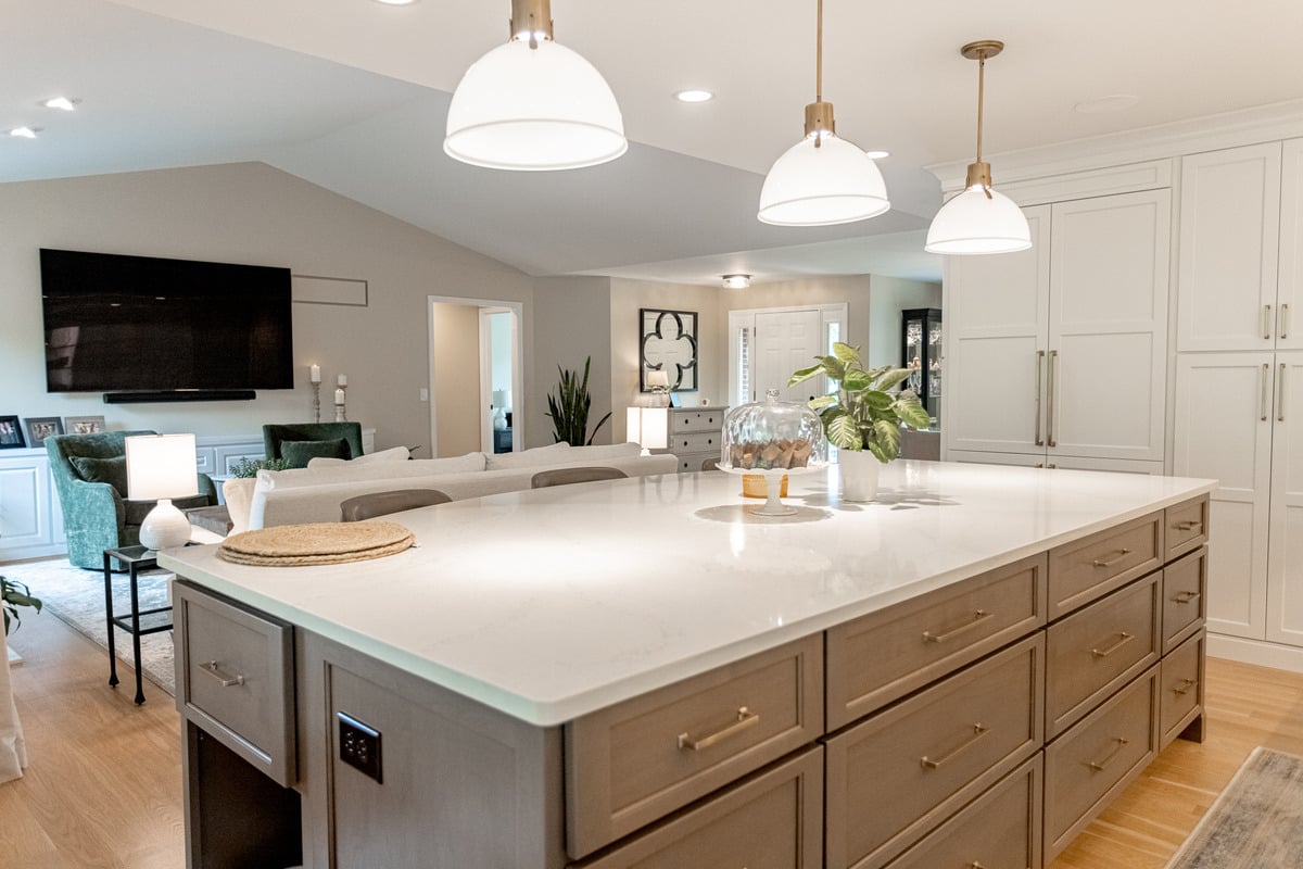 Pop-up outlets on kitchen island in Cincinnati, OH by Legacy Builders